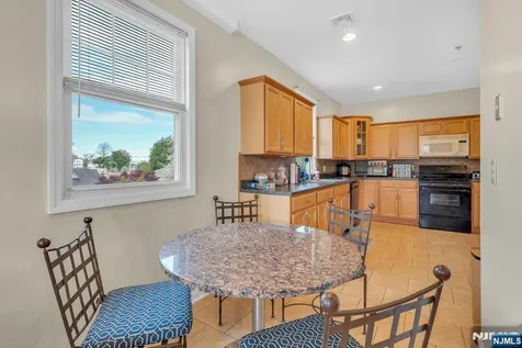 60 Hawthorne Avenue East Orange NJ 07018