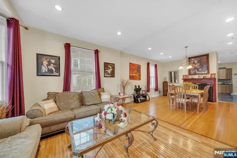 60 Hawthorne Avenue East Orange NJ 07018