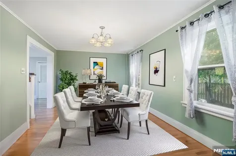 454 Maple Avenue Glen Rock NJ 07452
