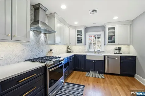 454 Maple Avenue Glen Rock NJ 07452