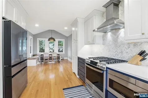 454 Maple Avenue Glen Rock NJ 07452