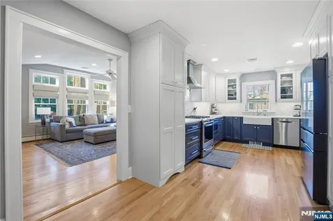 454 Maple Avenue Glen Rock NJ 07452