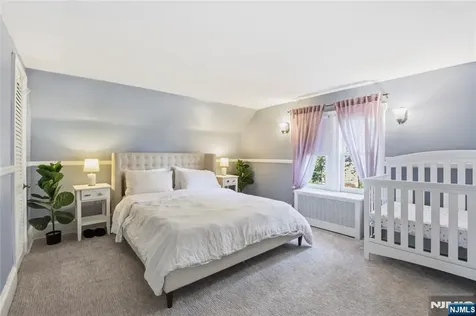 454 Maple Avenue Glen Rock NJ 07452