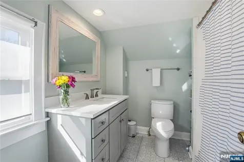 454 Maple Avenue Glen Rock NJ 07452