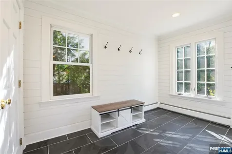 454 Maple Avenue Glen Rock NJ 07452