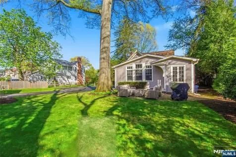 454 Maple Avenue Glen Rock NJ 07452