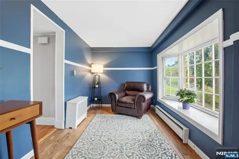 454 Maple Avenue Glen Rock NJ 07452