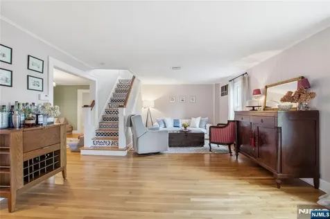 454 Maple Avenue Glen Rock NJ 07452