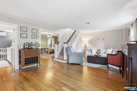 454 Maple Avenue Glen Rock NJ 07452