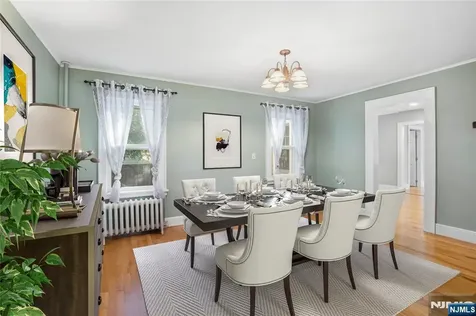 454 Maple Avenue Glen Rock NJ 07452