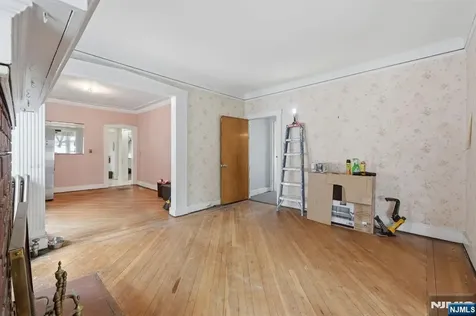 53 Sunnyside Terrace East Orange NJ 07018