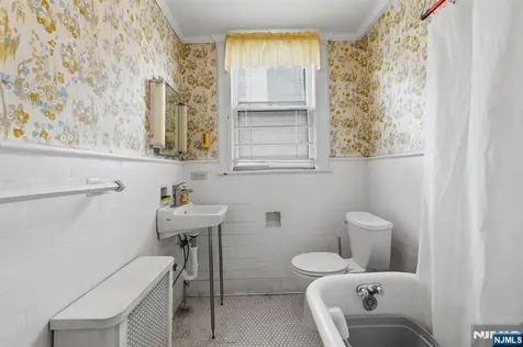 53 Sunnyside Terrace East Orange NJ 07018
