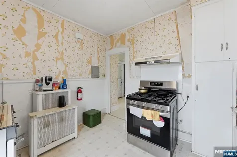 53 Sunnyside Terrace East Orange NJ 07018