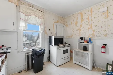 53 Sunnyside Terrace East Orange NJ 07018