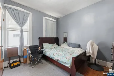 53 Sunnyside Terrace East Orange NJ 07018