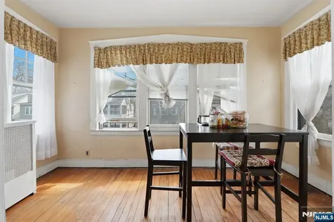 53 Sunnyside Terrace East Orange NJ 07018