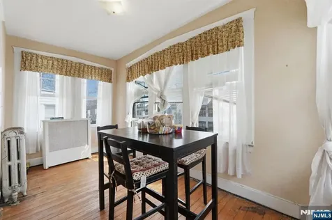53 Sunnyside Terrace East Orange NJ 07018