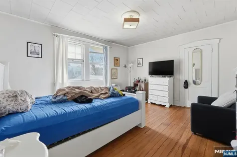 53 Sunnyside Terrace East Orange NJ 07018