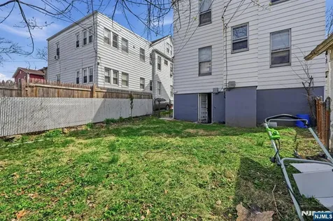 53 Sunnyside Terrace East Orange NJ 07018