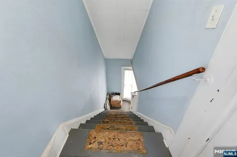 53 Sunnyside Terrace East Orange NJ 07018