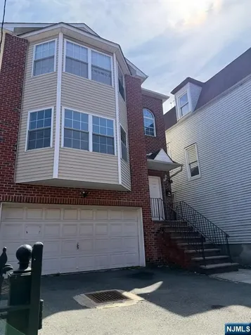 41 3rd Street Newark NJ 07107