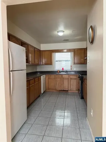 41 3rd Street Newark NJ 07107