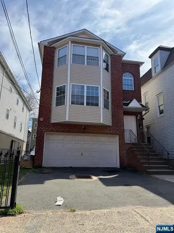 41 3rd Street Newark NJ 07107