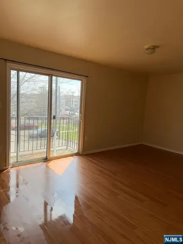 41 3rd Street Newark NJ 07107