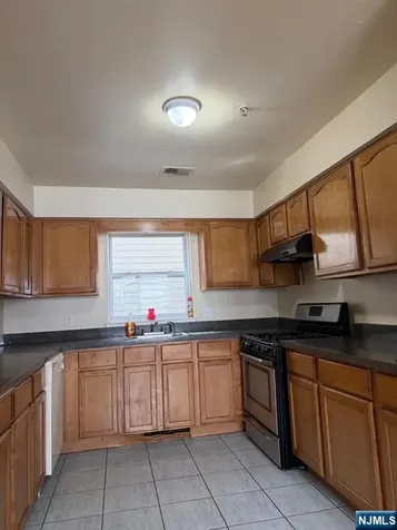 41 3rd Street Newark NJ 07107