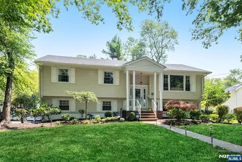440 Yuhas Drive Paramus NJ 07652