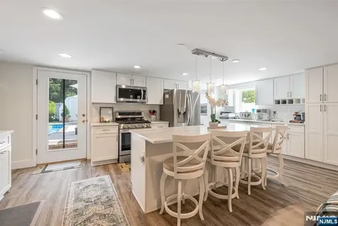 440 Yuhas Drive Paramus NJ 07652