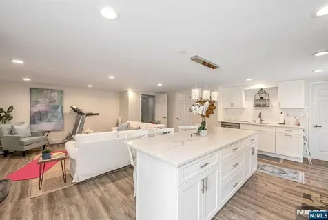440 Yuhas Drive Paramus NJ 07652