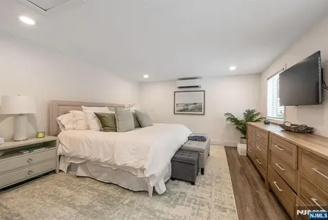 440 Yuhas Drive Paramus NJ 07652