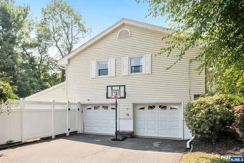 440 Yuhas Drive Paramus NJ 07652