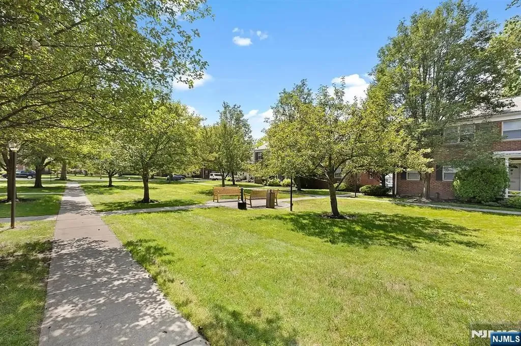 628 Grand Avenue Leonia NJ 07605