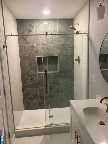 733 Anderson Cliffside Park NJ 07010