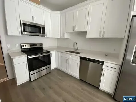 74 Clarendon Place Hackensack NJ 07601