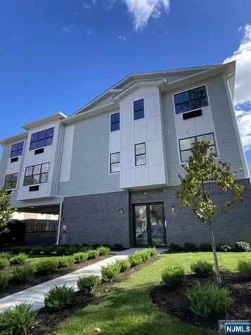 74 Clarendon Place Hackensack NJ 07601