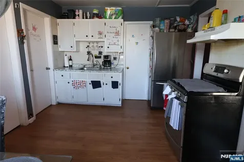 617 8th Street Newark NJ 07107