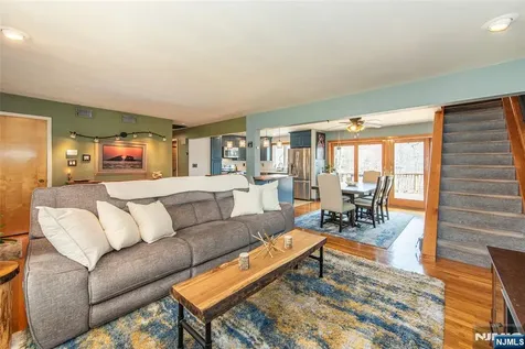 104 W Lionshead Drive Wayne NJ 07470