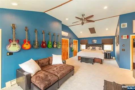 104 W Lionshead Drive Wayne NJ 07470