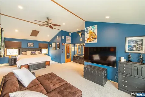 104 W Lionshead Drive Wayne NJ 07470