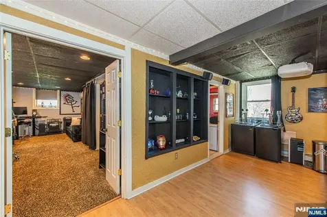 104 W Lionshead Drive Wayne NJ 07470