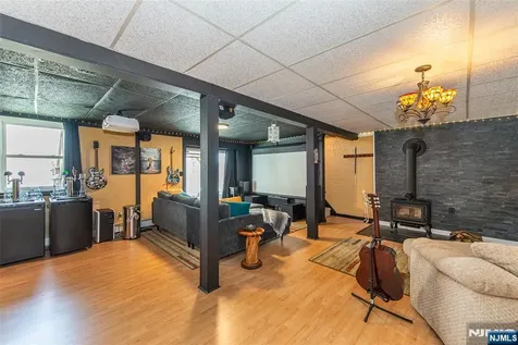 104 W Lionshead Drive Wayne NJ 07470