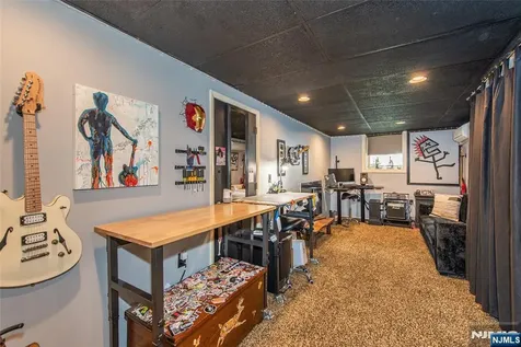 104 W Lionshead Drive Wayne NJ 07470