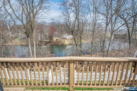 104 W Lionshead Drive Wayne NJ 07470