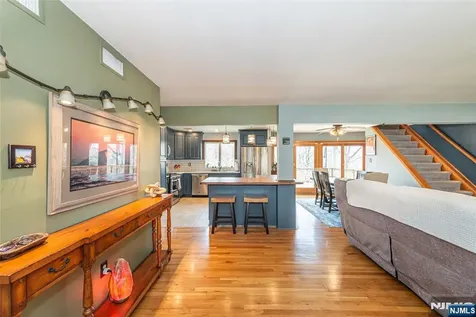 104 W Lionshead Drive Wayne NJ 07470
