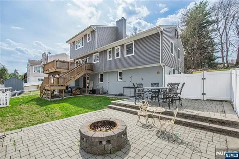 104 W Lionshead Drive Wayne NJ 07470