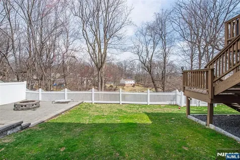 104 W Lionshead Drive Wayne NJ 07470