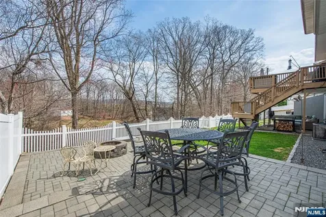 104 W Lionshead Drive Wayne NJ 07470